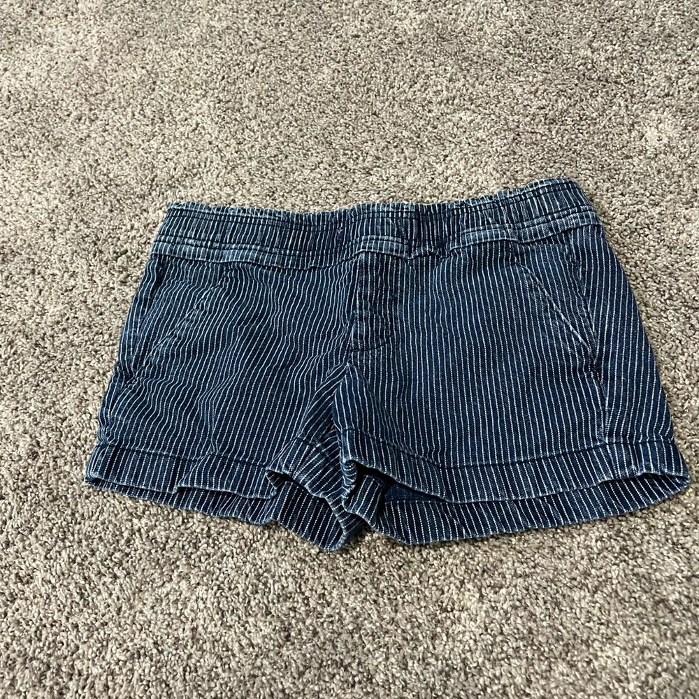 Loft Navy/White pinstripe XS Short